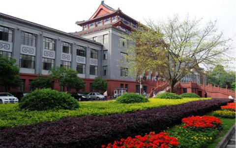 重慶市紅春藤學(xué)校都有哪些熱門專業(yè)?城市軌道交通運(yùn)營與管理專業(yè)好學(xué)嗎
