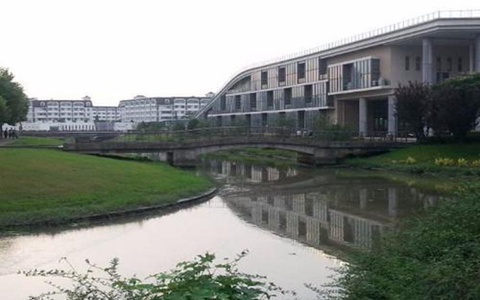 重慶南丁衛(wèi)生職業(yè)學(xué)校開設(shè)有哪些專業(yè)?康復(fù)專業(yè)好不好