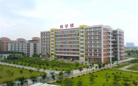 重慶市育才職業(yè)教育中心數(shù)控技術(shù)應(yīng)用專業(yè)介紹
