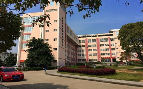 重慶市統(tǒng)景職業(yè)中學(xué)旅游服務(wù)與管理專業(yè)介紹