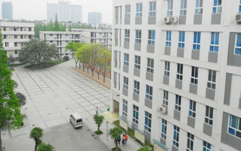 貴州交通技師學(xué)院
