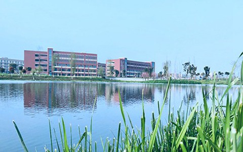 黑龍江中醫(yī)藥大學(xué)中考沒考好該如何選擇
