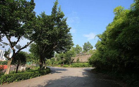 四川省商貿(mào)學(xué)校地址在哪里?