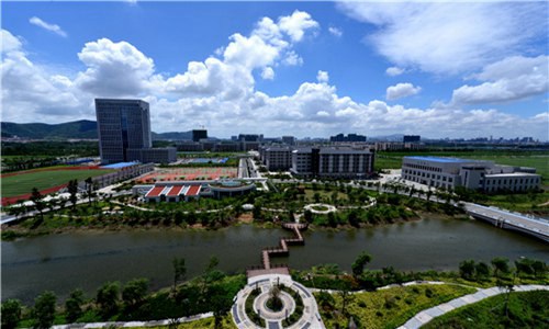 重慶市女子職業(yè)高級(jí)中學(xué)的辦學(xué)特色是什么