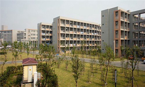 貴陽(yáng)幼兒師范高等專科學(xué)校中專部2022年一年學(xué)費(fèi)多少