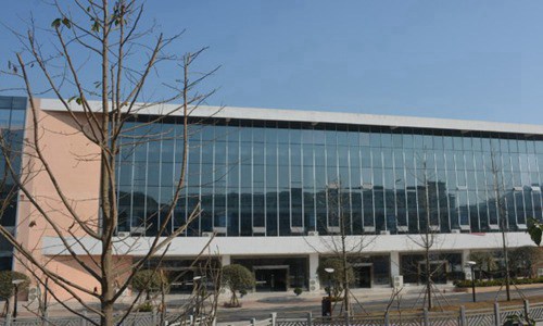 六盤水現(xiàn)代職業(yè)技術(shù)學(xué)校應(yīng)用電子技術(shù)專業(yè)設(shè)有哪些主要課程