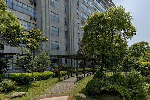 江西先鋒軟件職業(yè)技術(shù)學(xué)院五年制大專有高鐵乘務(wù)專業(yè)嗎