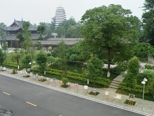 上饒職業(yè)技術學院五年制大專有高鐵乘務專業(yè)嗎