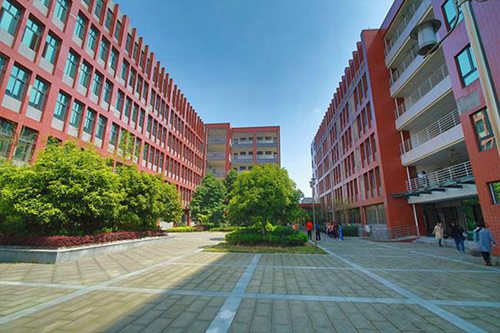 遼寧冶金職業(yè)技術(shù)學(xué)院工業(yè)機器人技術(shù)專業(yè)介紹