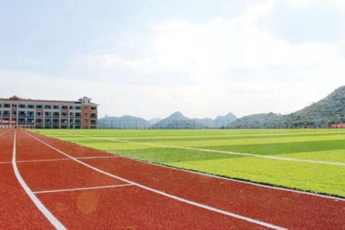 陜西2023年中專鐵路學(xué)?？梢钥即髮嵩趺礃? /></center>

<p><strong>問：</strong>陜西2023年中專<strong>鐵路學(xué)校</strong>可以考大專嗎？</p>
<p><strong>答：</strong>可以。</p>
<strong>中?？即髮５姆绞?/strong>
<p>第一：職高的統(tǒng)考，也就是普通高中的高考;</p>
<p>第三：?jiǎn)握?，現(xiàn)在中職單招的學(xué)生占多半，單招的題目還是很簡(jiǎn)單的，像你是職中，還有考的就是專業(yè)操作，哪些都是很基礎(chǔ)的。</p>
<p>若是中?？即髮?，途徑很簡(jiǎn)單，莫過于自考和成考，不過相較于報(bào)學(xué)校學(xué)習(xí)，這種方式要更難一些，而且大家在選擇學(xué)校時(shí)，一定要正確的合理性的選擇，只有這樣才能夠找到真正的適合自己的方式。</p>
<p>現(xiàn)如今，有市場(chǎng)調(diào)查結(jié)果顯示道，社會(huì)對(duì)于應(yīng)用型、技術(shù)型人才的需求量特別大，所以有很多中專升大專生在社會(huì)上特別吃香，而且在未來的市場(chǎng)上也是炙手可熱的，如果你一心想要獲得一紙文憑，不妨就掌握一下自己適合的方法獲得大專文憑，往往既省時(shí)又省力的才是你的最佳選擇。如果你說自己的時(shí)間有限，那么網(wǎng)絡(luò)也是你的一個(gè)不錯(cuò)的選擇。通過網(wǎng)上教育進(jìn)行學(xué)習(xí)，學(xué)習(xí)開發(fā)、設(shè)計(jì)、商務(wù)、電子等技能，畢竟其專業(yè)往往都是緊密貼合市場(chǎng)的，能夠充分的滿足社會(huì)對(duì)于人才綜合素質(zhì)的需求。</p>
<strong>擴(kuò)展閱讀</strong>
<p>專科學(xué)歷主要分為全日制專科和非全日制?？苾煞N。全日制?？仆ǔＪ怯扇珖?guó)各地的普通高等學(xué)校招生全國(guó)統(tǒng)一考試進(jìn)行招生的，學(xué)制3年，學(xué)生在校學(xué)習(xí)。全日制大專是一種全天候教學(xué)體制的大學(xué)。包括普通高校、民辦院校(有統(tǒng)招資格)、軍事院校、<strong>藝術(shù)</strong>院校、學(xué)生入學(xué)約兩個(gè)月之后在高等教育網(wǎng)上能夠查到學(xué)籍。</p>
<strong>編者總結(jié)</strong>
<p>現(xiàn)在職業(yè)學(xué)校畢業(yè)之后照樣可以通過自己的努力考上大專學(xué)校體驗(yàn)大學(xué)的生活，甚至很多的同學(xué)通過自己的努力升上本科。所以現(xiàn)在成績(jī)不好的同學(xué)也不用氣餒，職業(yè)學(xué)校將會(huì)是一條很不錯(cuò)的選擇。只要同學(xué)們選對(duì)了專業(yè)，那么以后的就業(yè)前景也會(huì)是一片光明的。最后編者祝同學(xué)們?cè)谛碌膶W(xué)校里面學(xué)習(xí)進(jìn)步學(xué)業(yè)有成。</p>                <div   id=