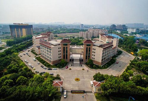 石家莊經(jīng)濟(jì)職業(yè)學(xué)院有高鐵乘務(wù)專業(yè)嗎