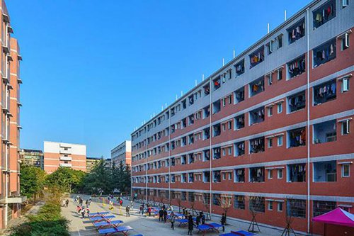 新樂職業(yè)技術(shù)汽車教育中心3+2五年制大專分數(shù)線