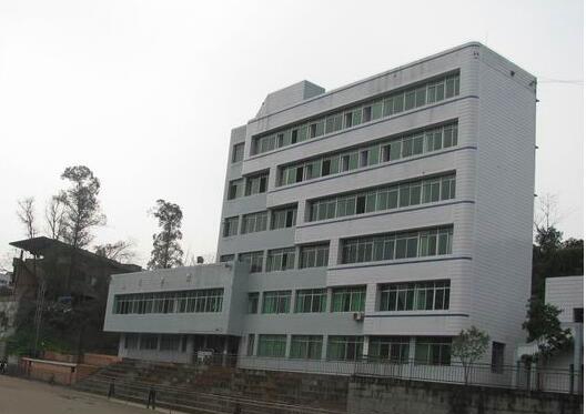 四川省宣漢職業(yè)中專學校