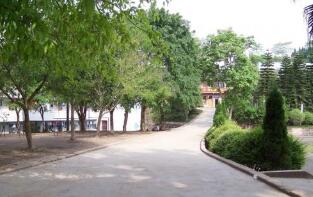 東興區(qū)第十二中學